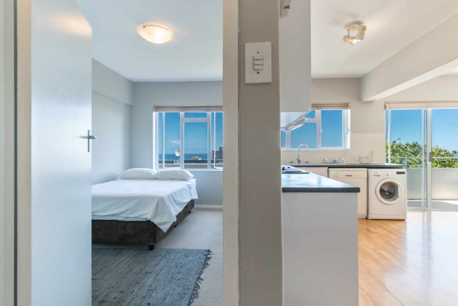 2 Bedroom Property for Sale in Sea Point Western Cape